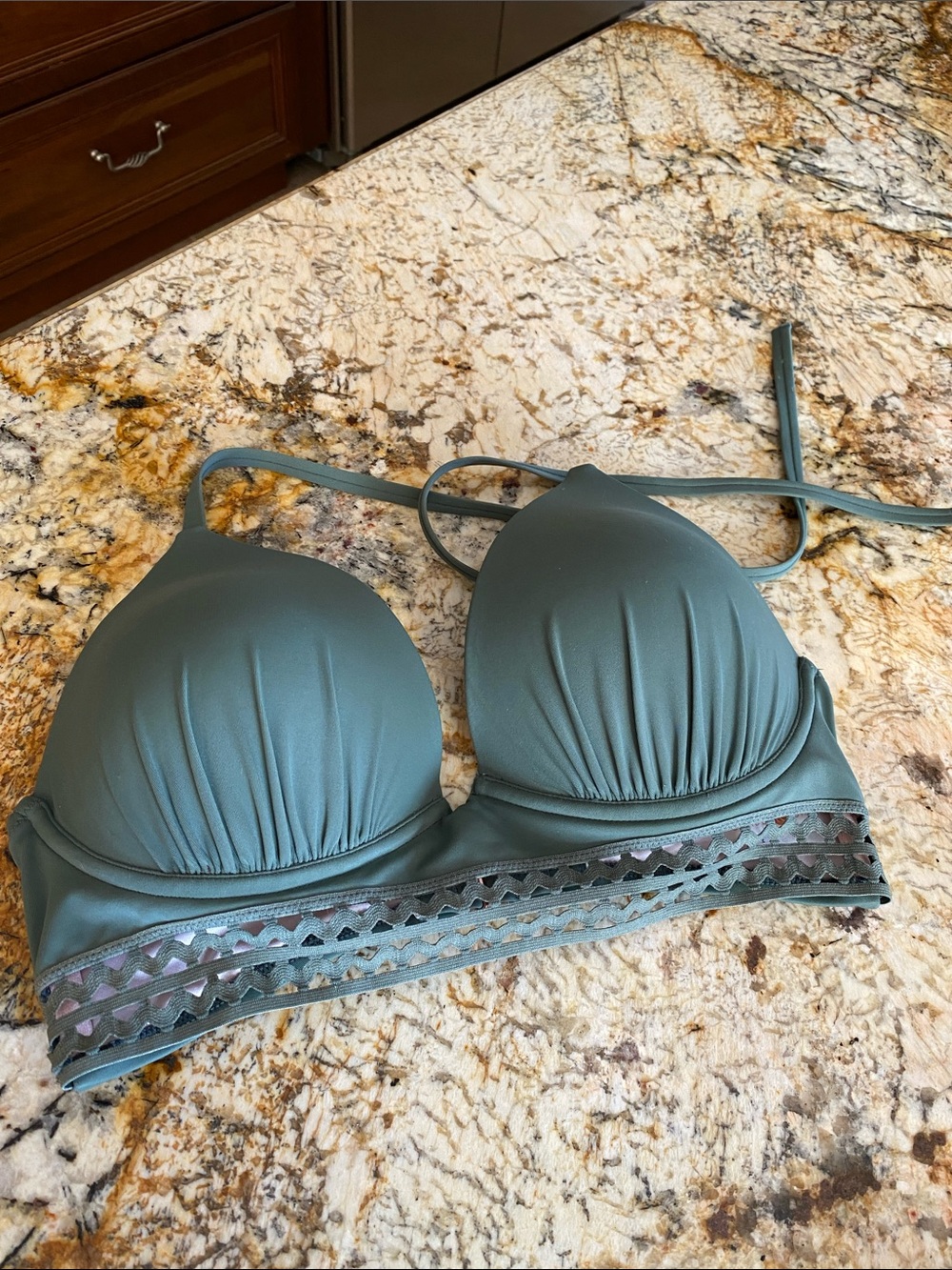 SHADE & SHORE Bikini Top 34D